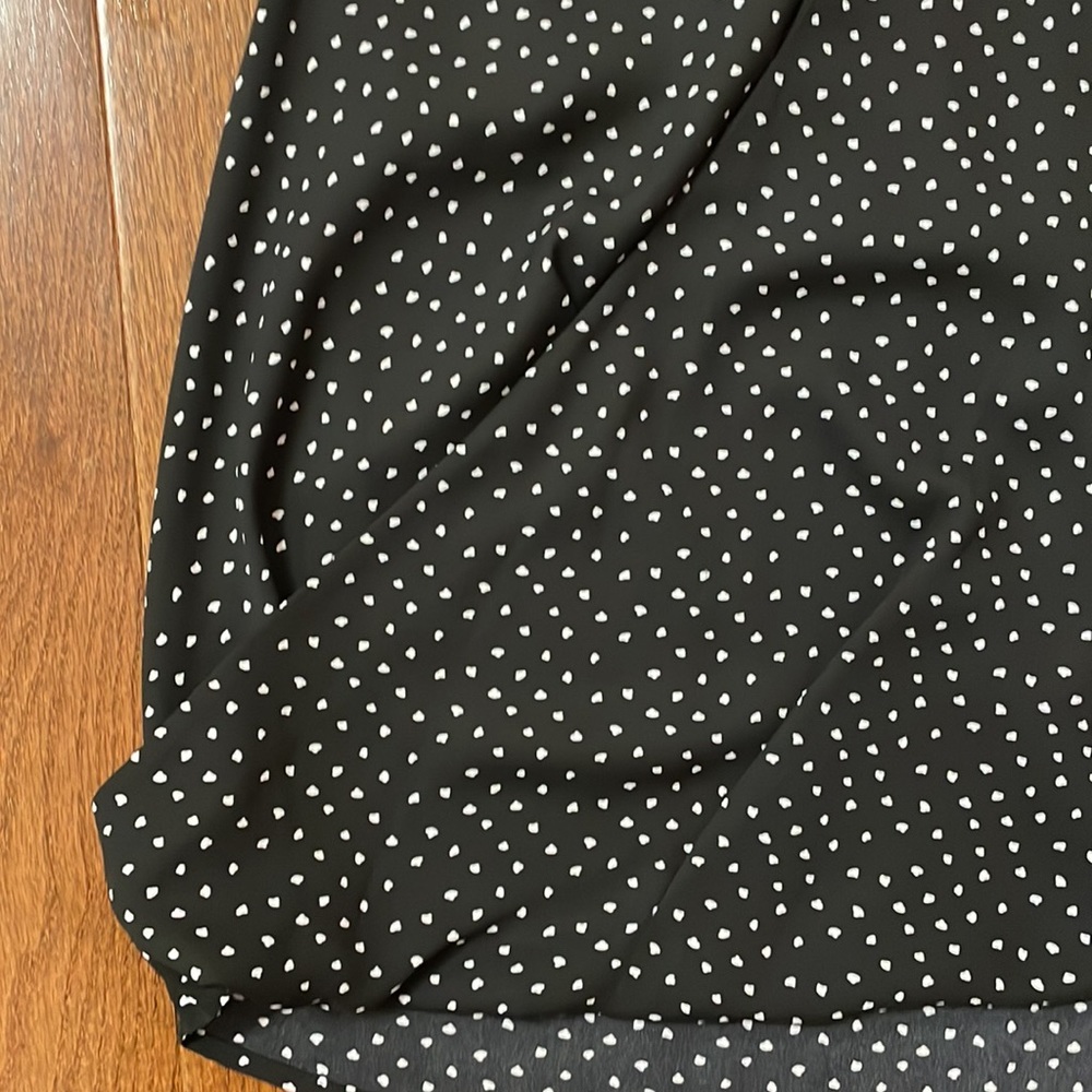 Women’s Top - Picture 3 of 4